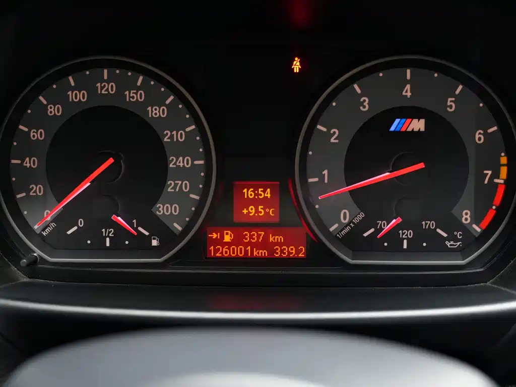 BMW 1 Series M 2012 — фото 14
