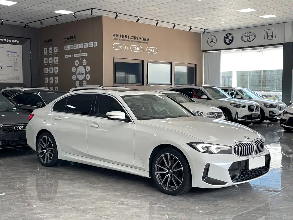 BMW 3 Series 2023