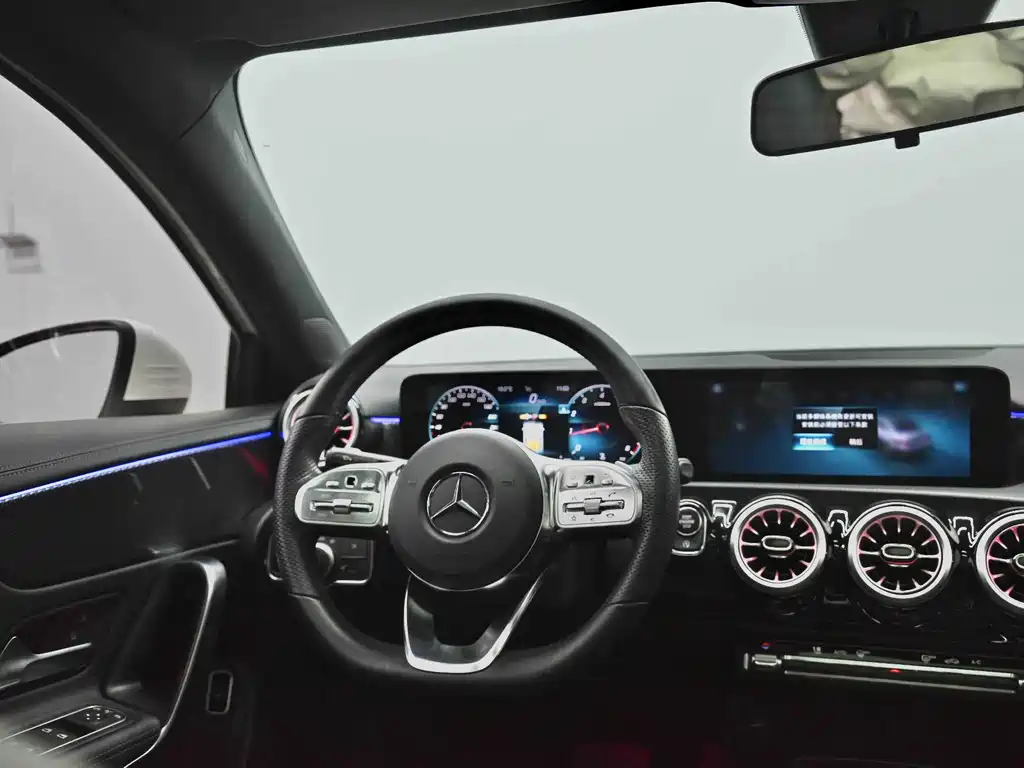 Mercedes-Benz A-Class 2022 — фото 35