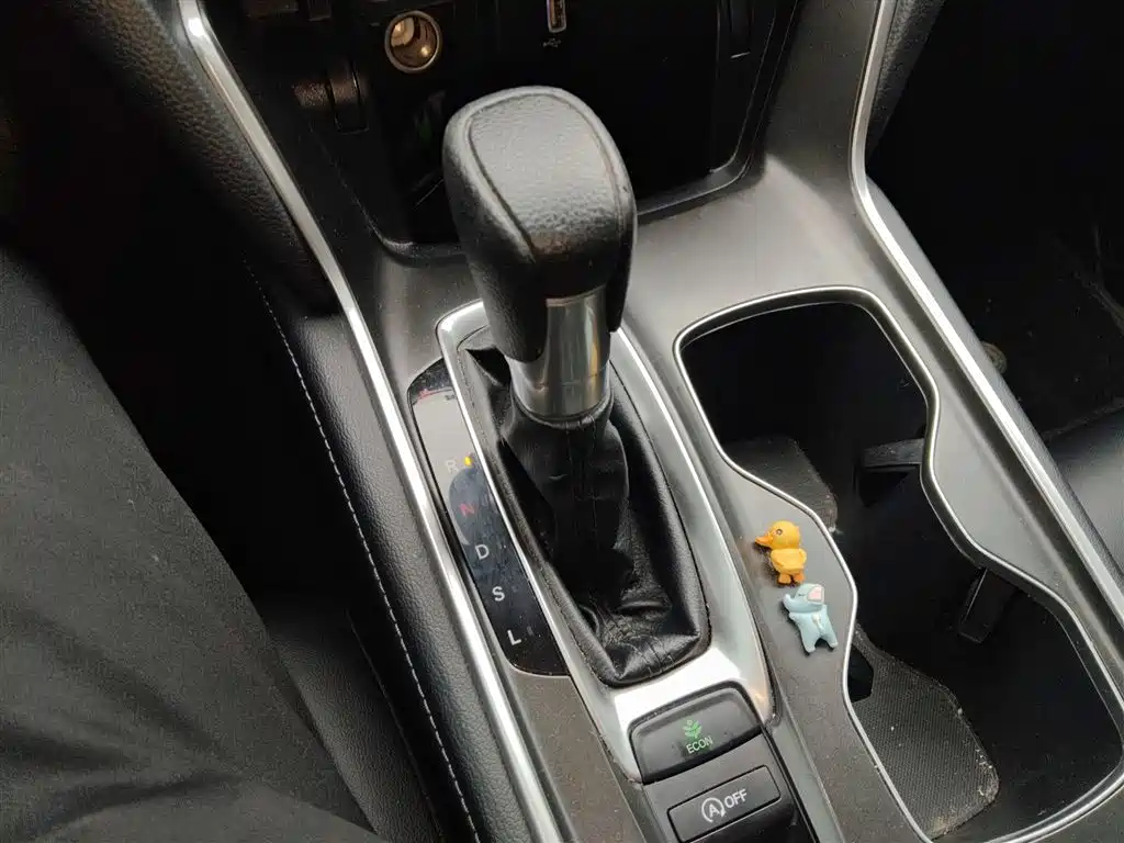 Honda Accord 2021 — фото 10