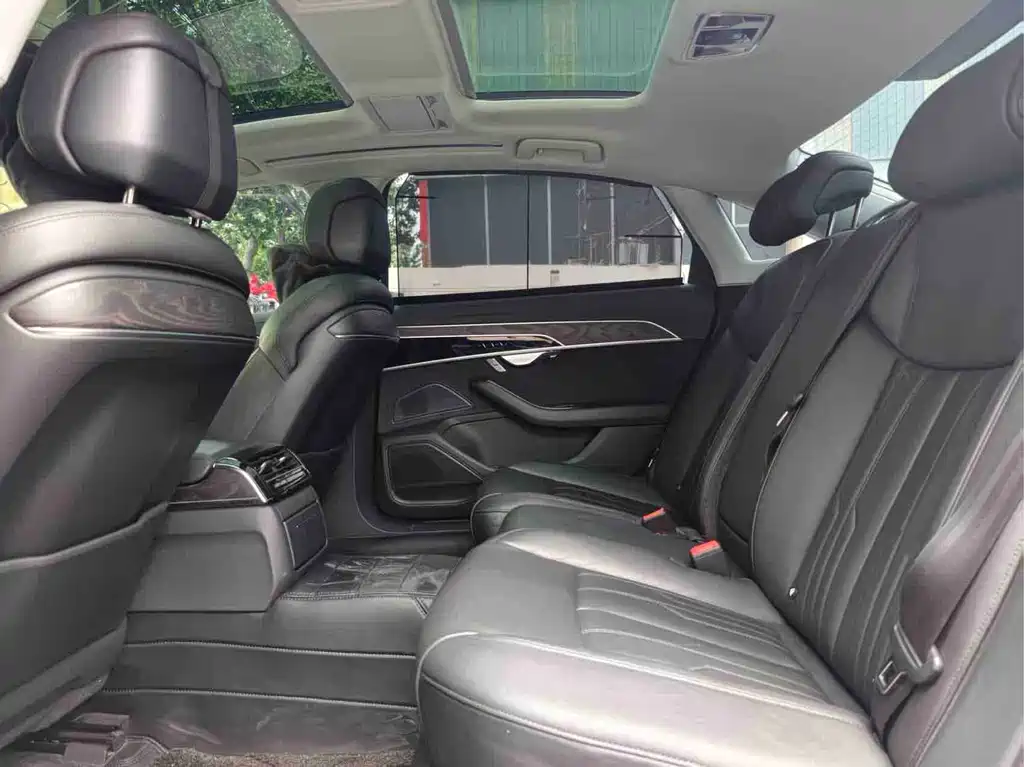 Audi A8 2023