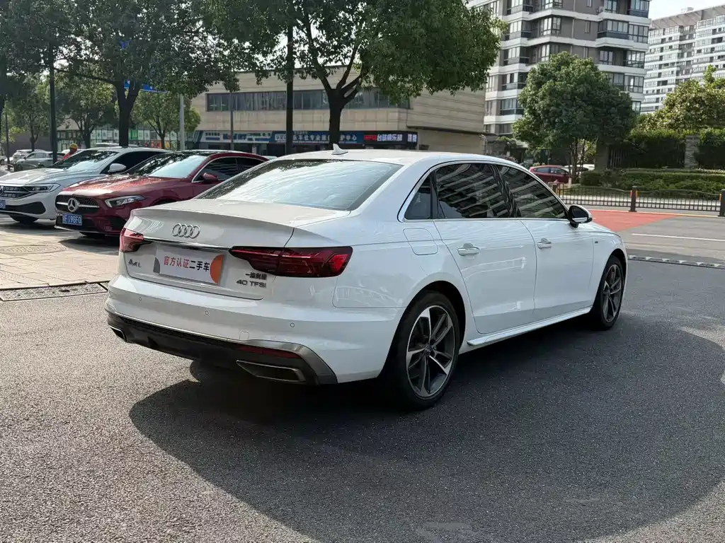 Audi A4L 2020 — фото 9