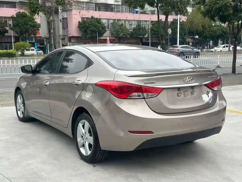Hyundai Elantra 2014
