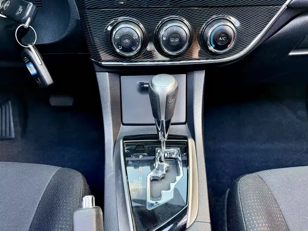 Toyota Corolla 2016 — фото 13