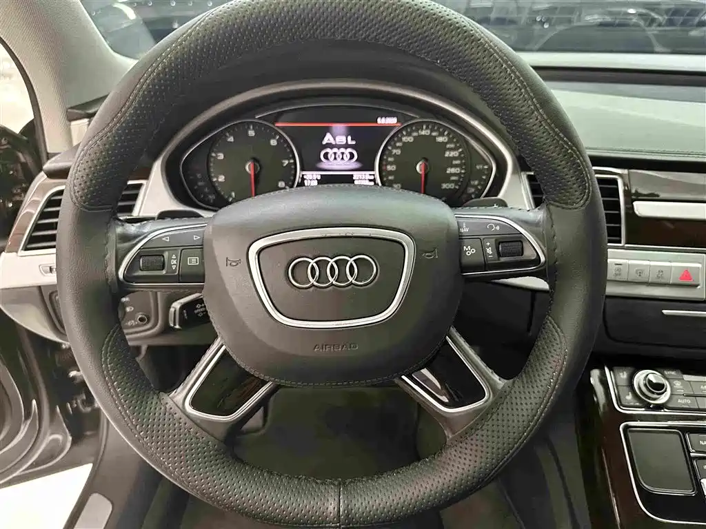Audi A8 2014