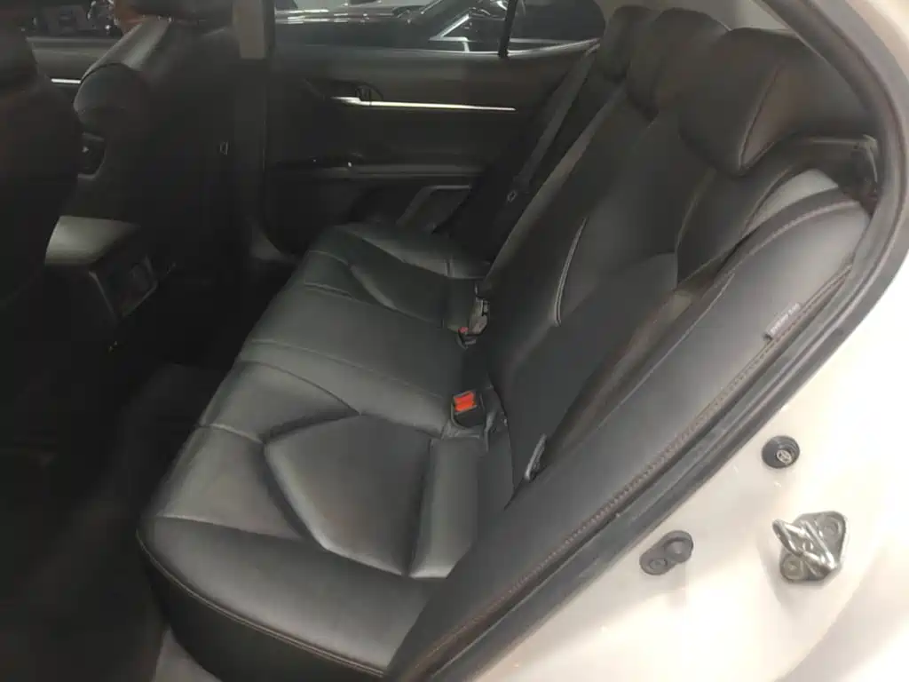 Toyota Camry 2021 — фото 17