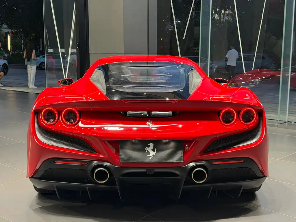 Ferrari F8 2022 — фото 4