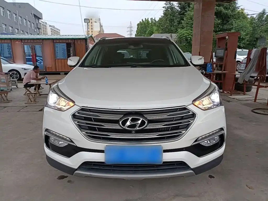 Hyundai Santa Fe 2016