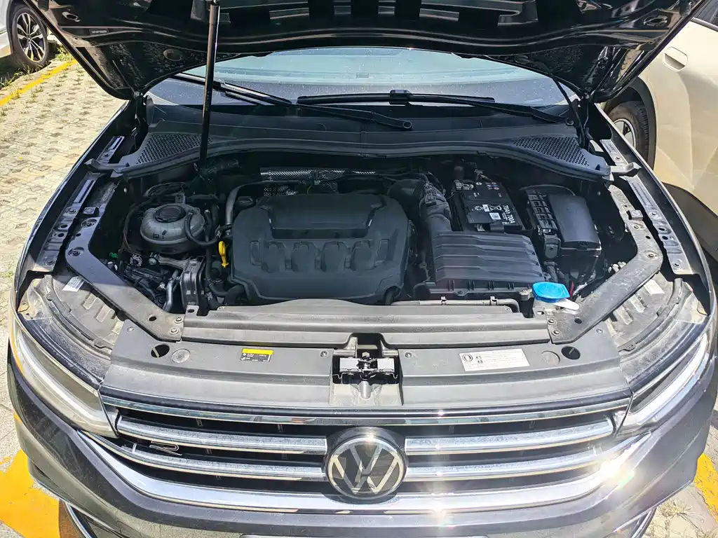 Volkswagen Tiguan L 2025 — фото 10