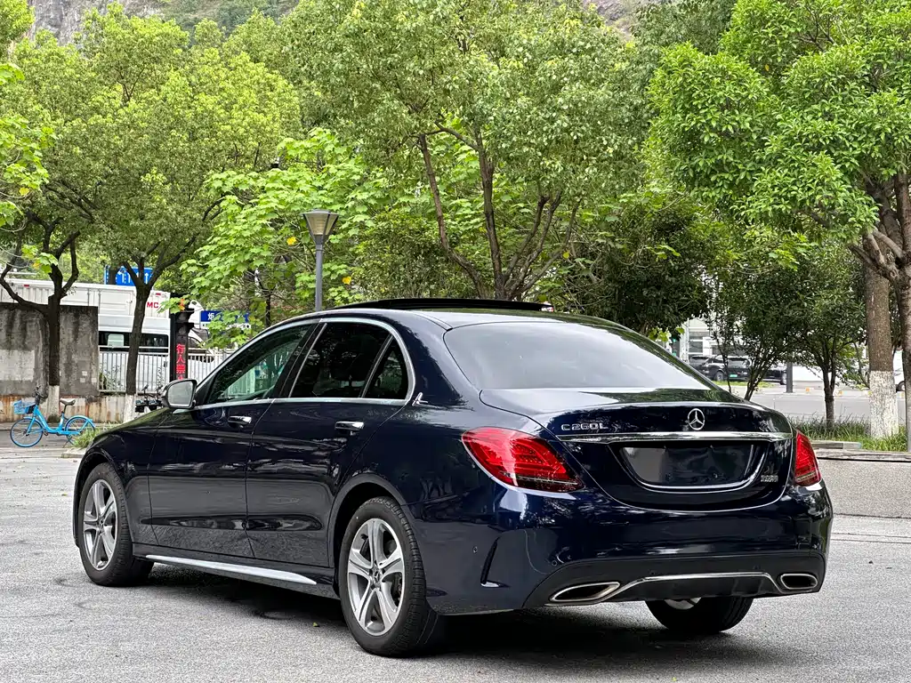 Mercedes-Benz C-Class 2019