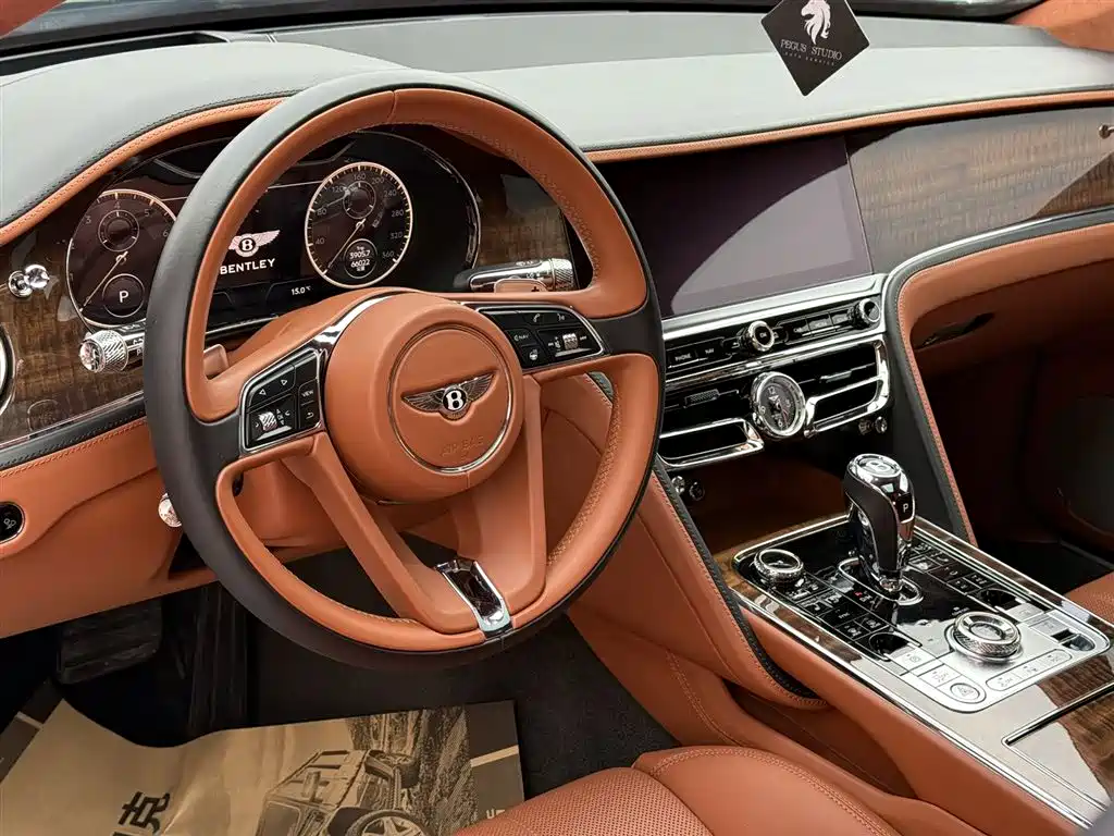 Bentley Flying Spur 2021 — фото 15