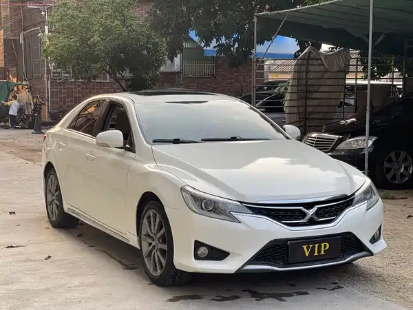 Toyota Reiz 2014