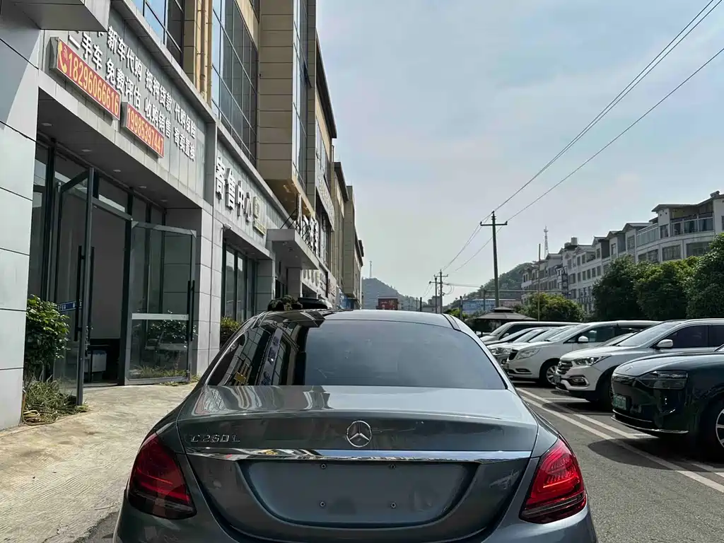 Mercedes-Benz C-Class 2019 — фото 8