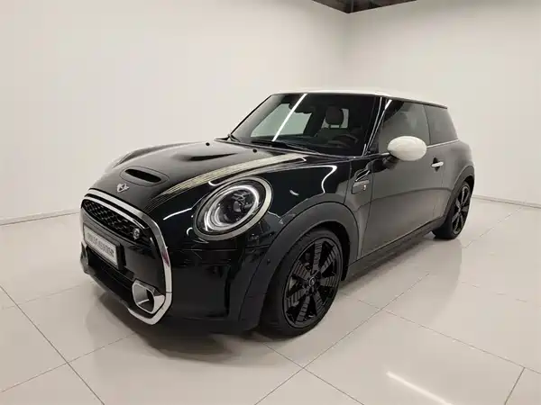 MINI MINI 2023