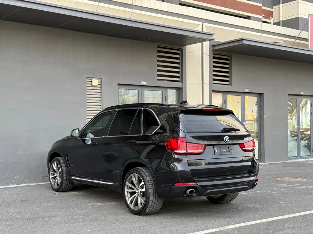 BMW X5 2015 — фото 18