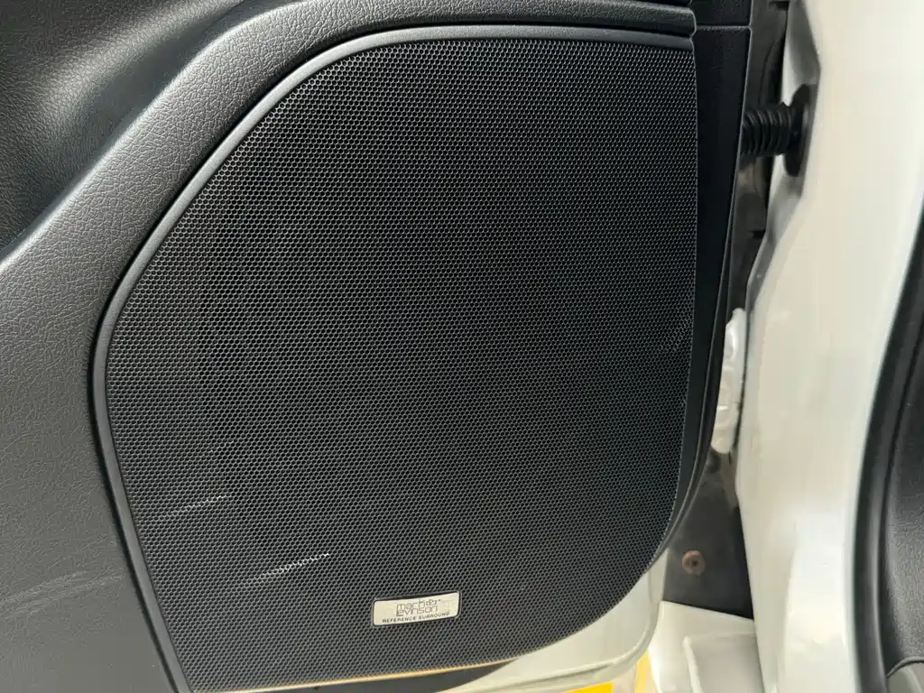 Lexus LX 2019 — фото 14