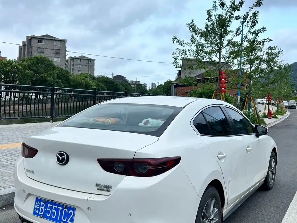 Mazda 3 Angkesela 2022