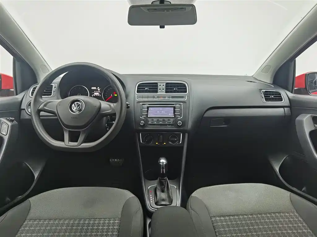 Volkswagen Polo 2015