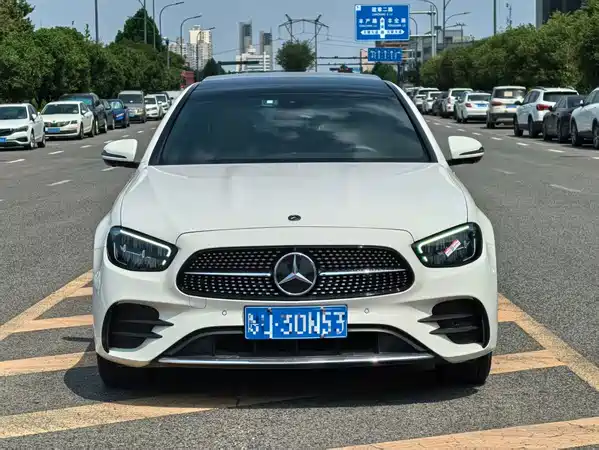 Mercedes-Benz E-Class 2021