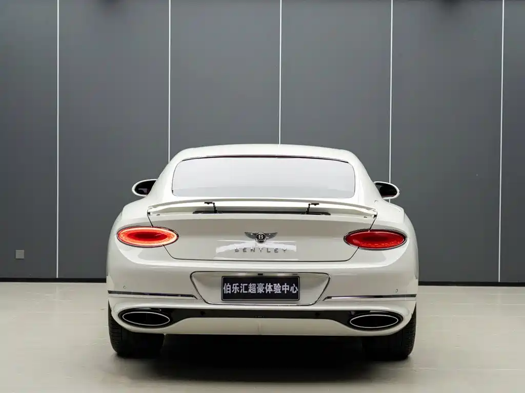 Bentley Continental 2020 — фото 8