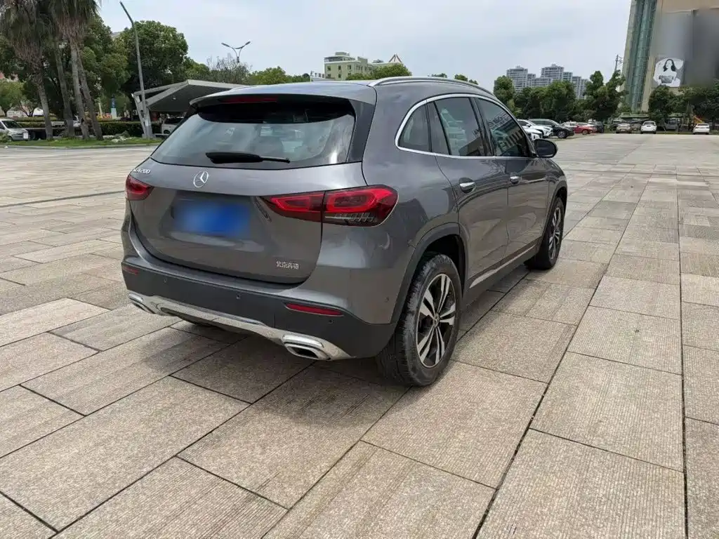 Mercedes-Benz GLA 2021