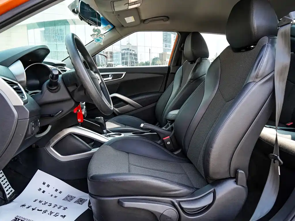 Hyundai Veloster 2015 — фото 18