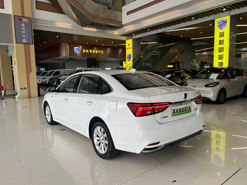 Roewe i6 New Energy 2019 — фото 4