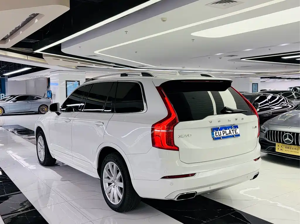 Volvo XC90 2018 — фото 4