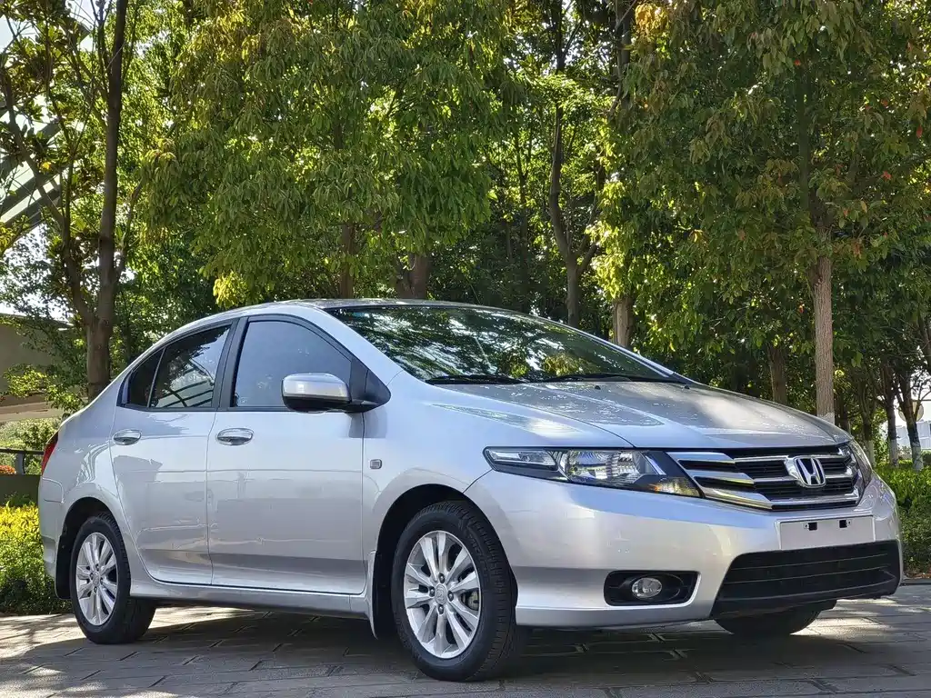 Honda City Classic 2015 — фото 2