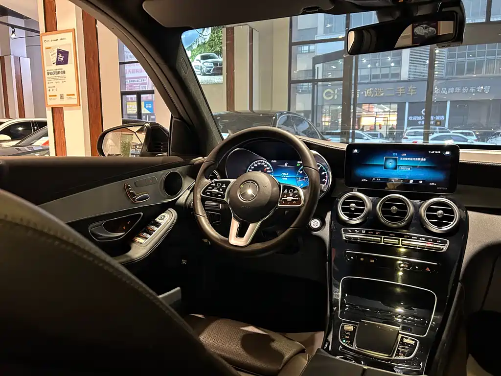 Mercedes-Benz GLC 2020 — фото 19
