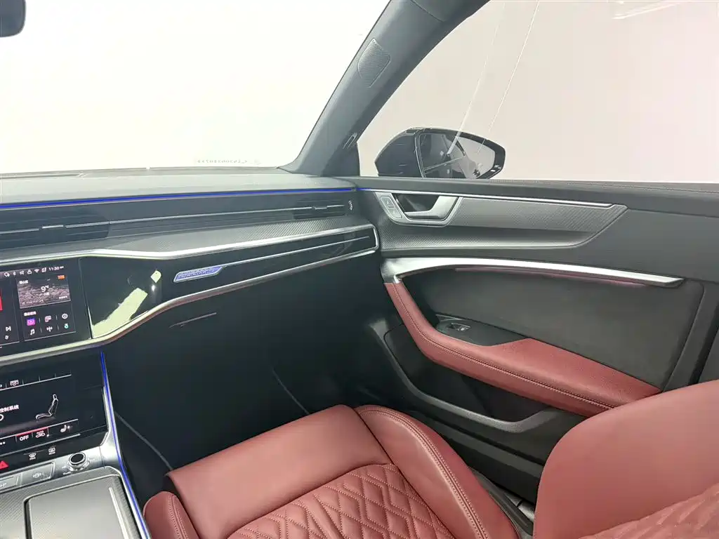 Audi A7L 2024 — фото 21