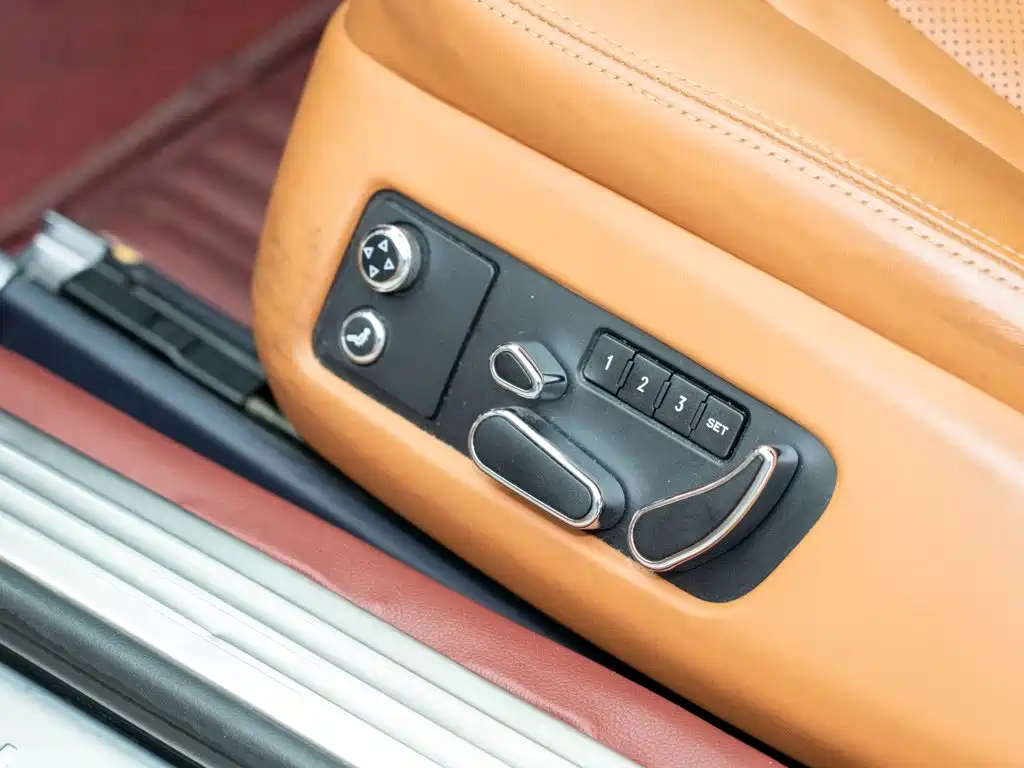 Bentley Continental 2019 — фото 11