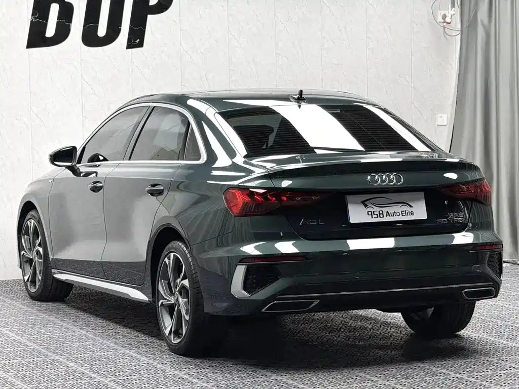 Audi A3 2023 — фото 11