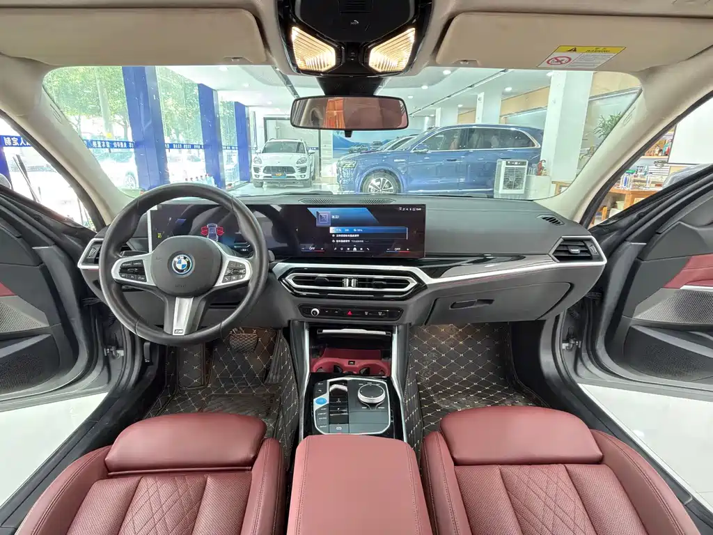 BMW i3 2024 — фото 5