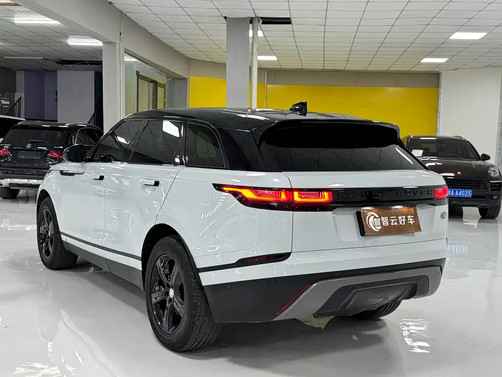 Land Rover Velar 2021