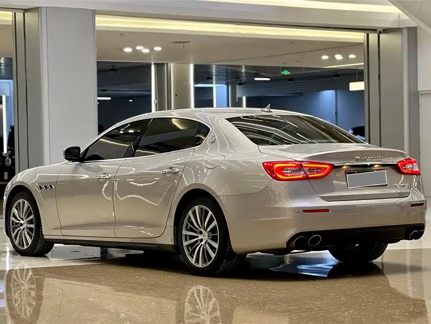 Maserati Quattroporte 2019 — фото 7