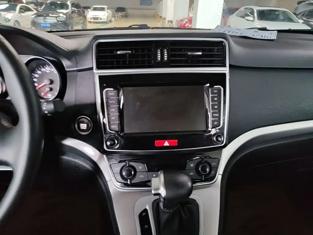 Haval M6 2020 — фото 13