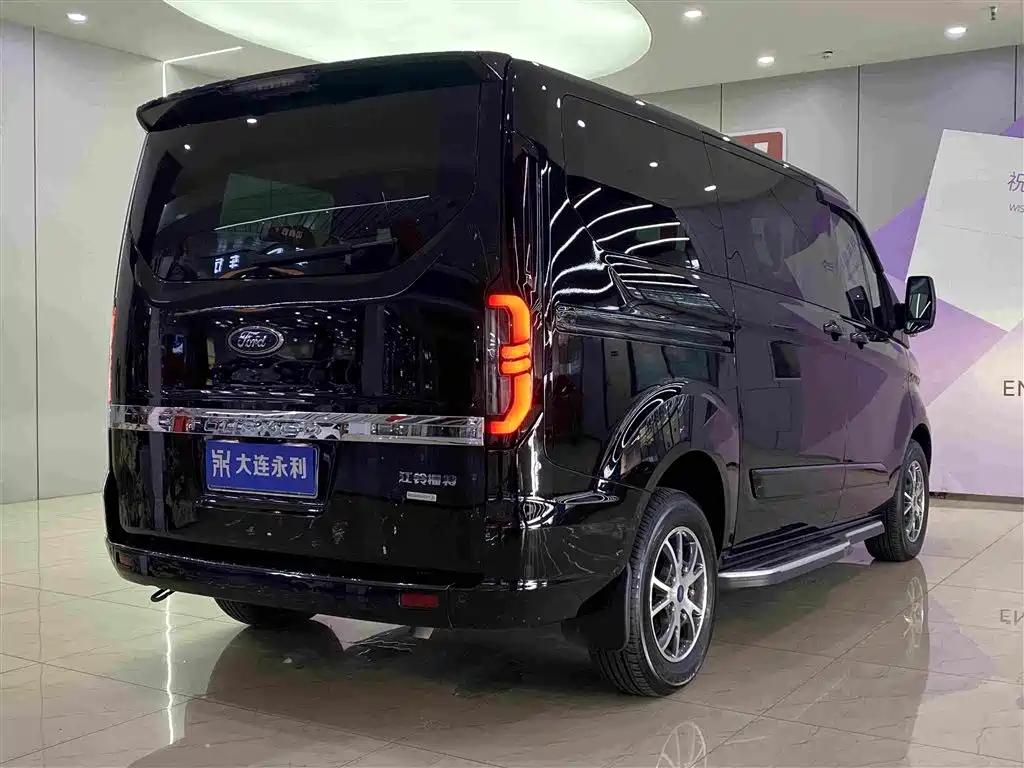 Ford Tourneo 2023 — фото 17