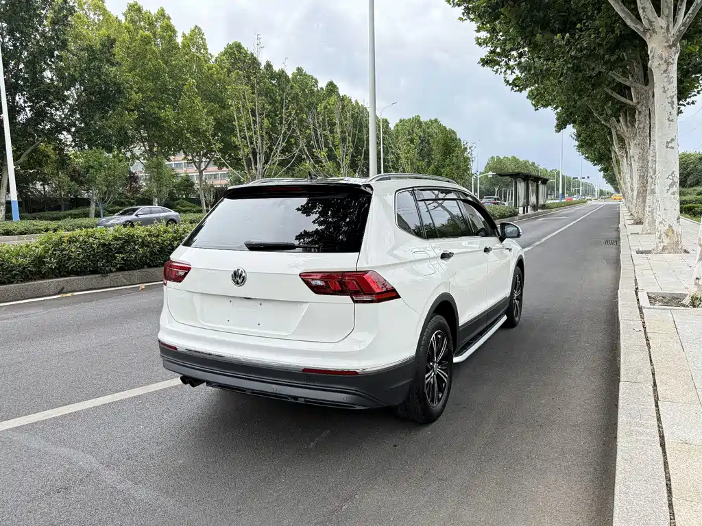 Volkswagen Tiguan L 2020