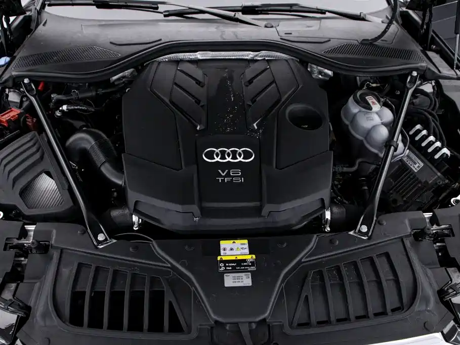 Audi A8 2023 — фото 19