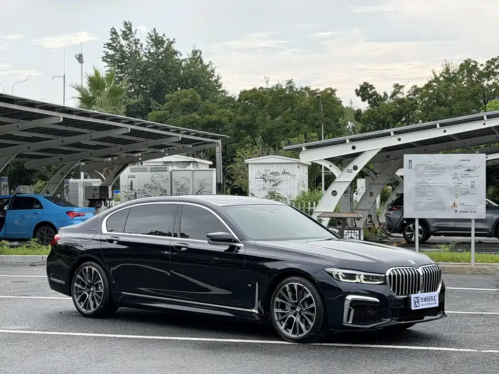 BMW 7 Series 2021