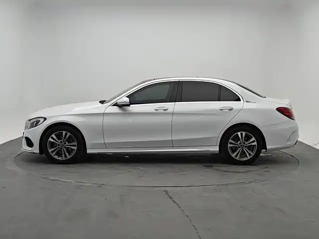 Mercedes-Benz C-Class 2017
