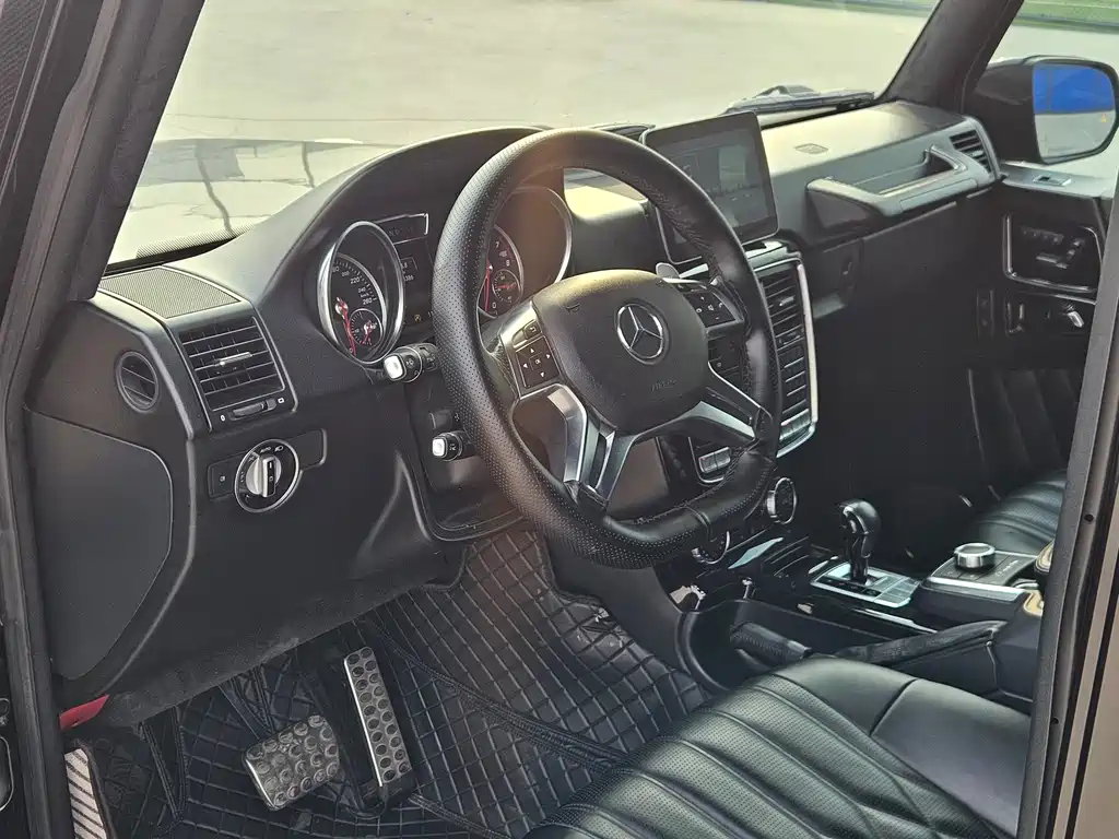 Mercedes-Benz G-Class 2017 — фото 15