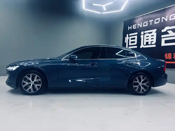 Volvo S60 2024