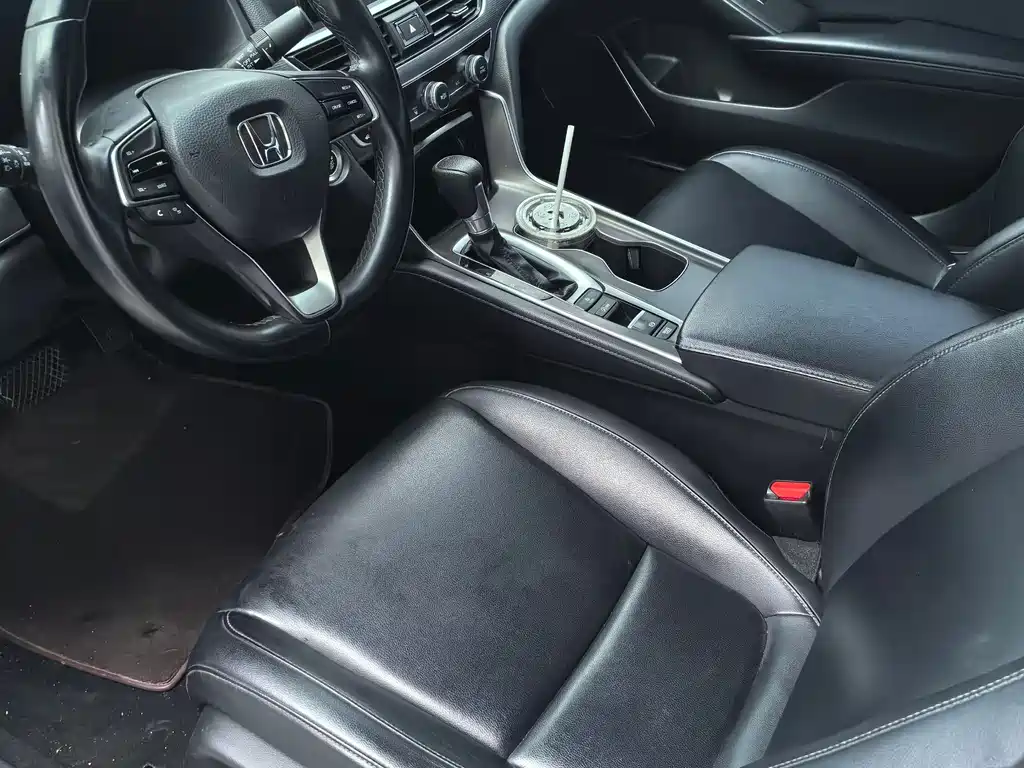 Honda Accord 2019 — фото 8
