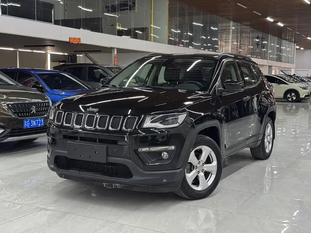 Jeep Compass 2019 — фото 1