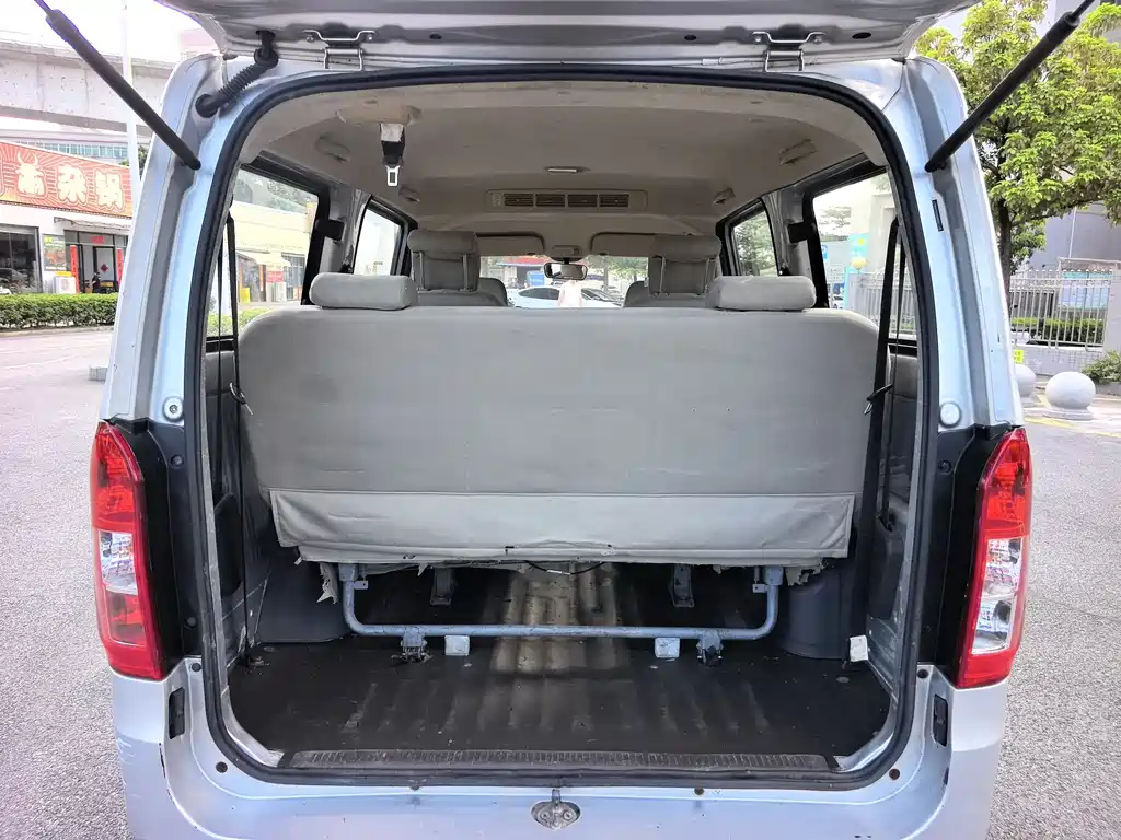 Wuling Rongguang V 2016