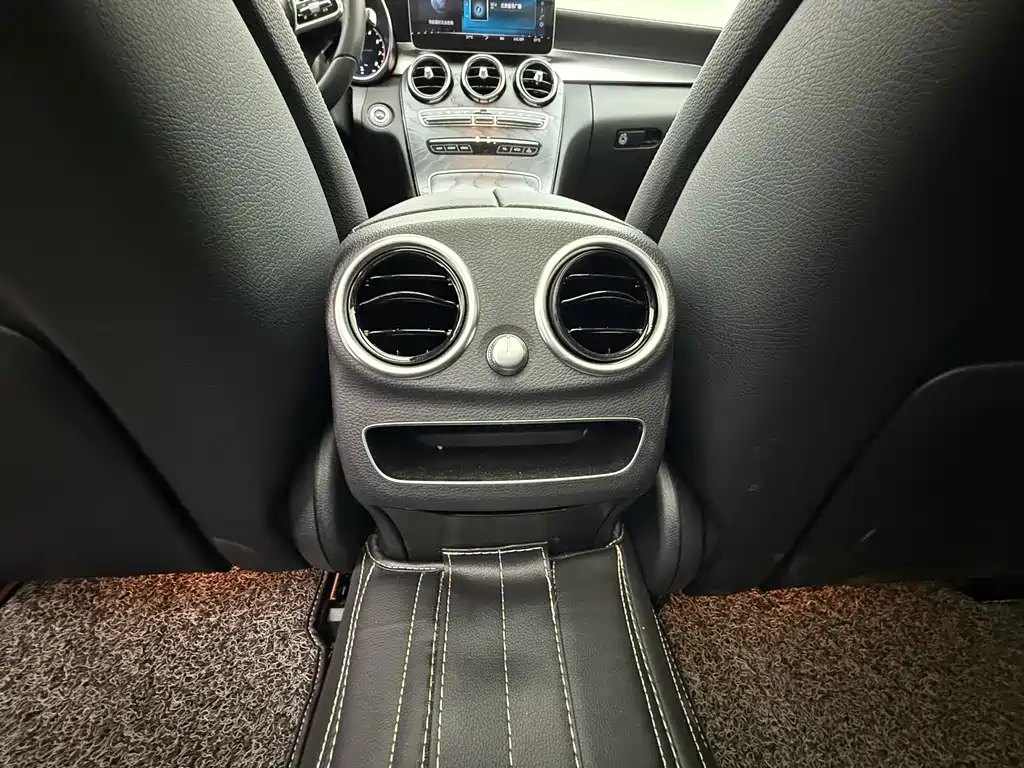 Mercedes-Benz C-Class 2019 — фото 12