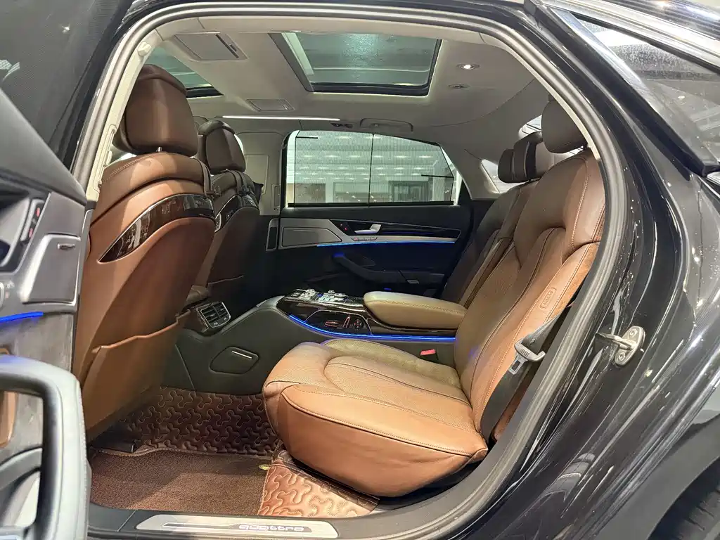 Audi A8 2014