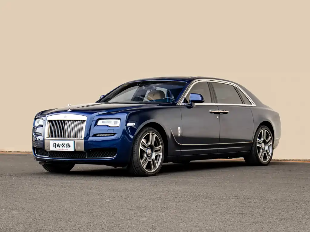 Rolls-Royce Ghost 2016 — фото 1